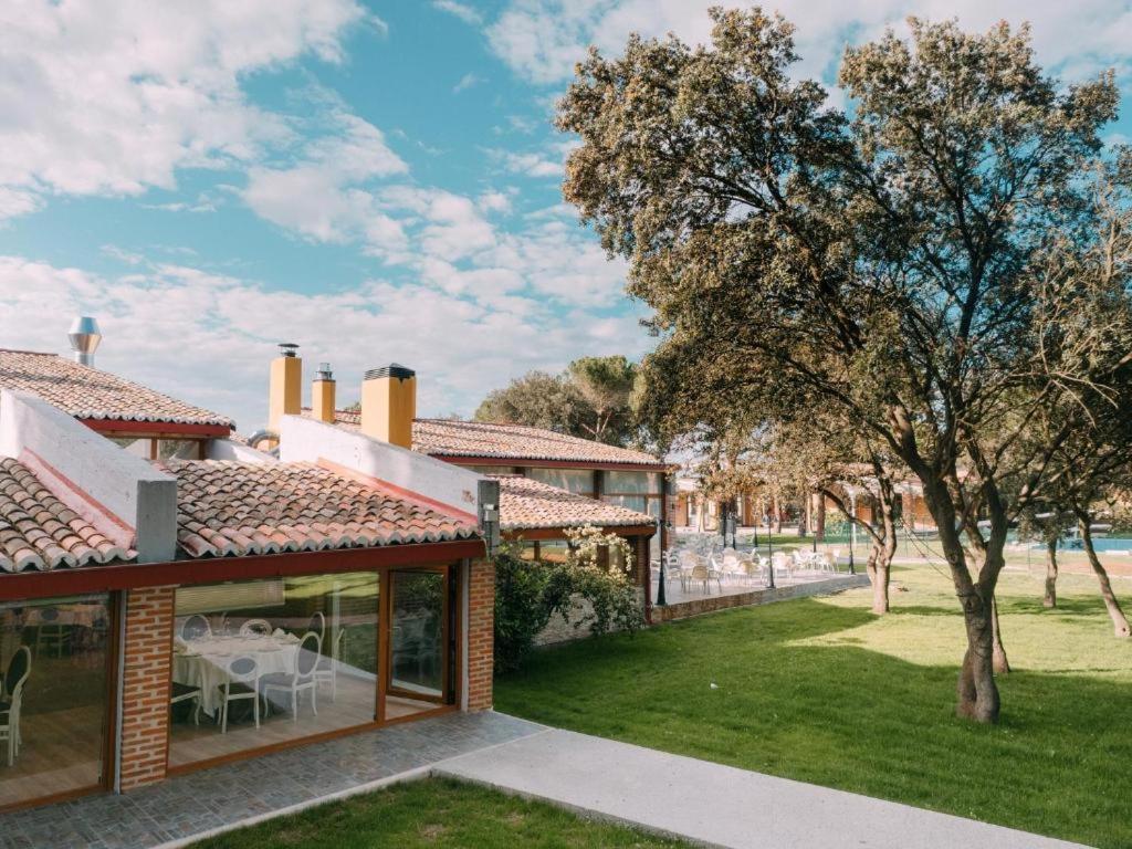 Hotel Restaurante El Montico Tordesillas Exterior foto